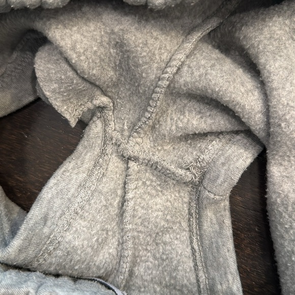 🟡 Love Streak Gray Sweatahorts Size Medium - Picture 5 of 5